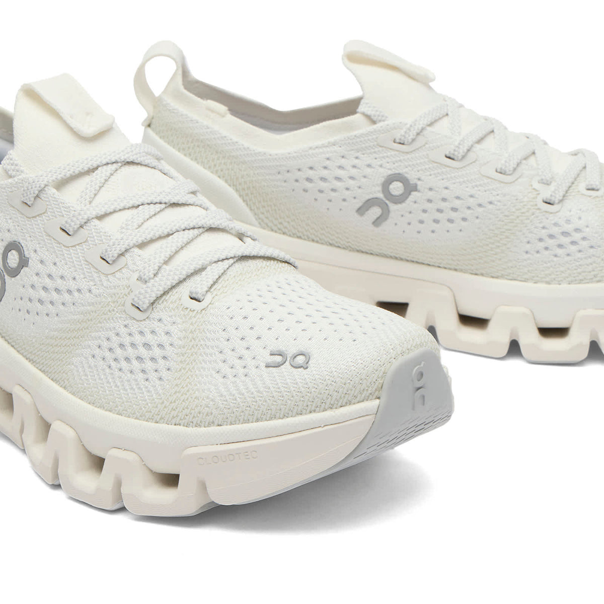 ON Cloud X Tempo Sneaker