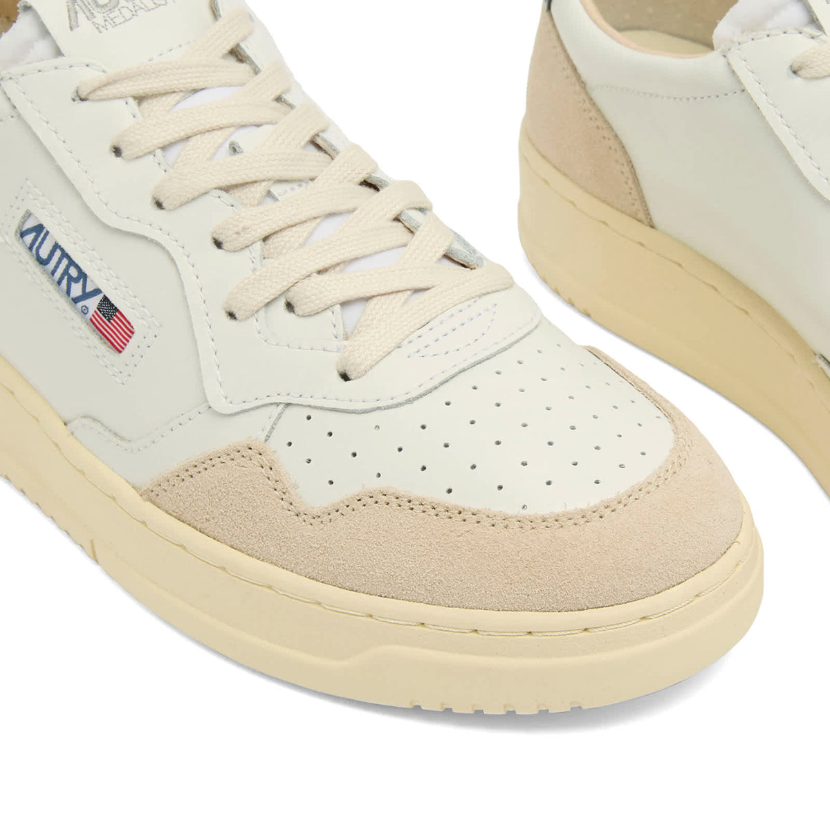 Autry 01 Low Leather and Suede Sneaker