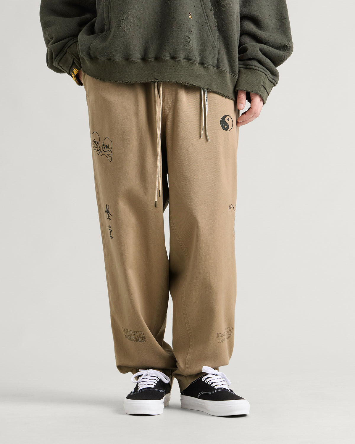 MASTERMIND WORLD Doodle Print Regular Easy Pants