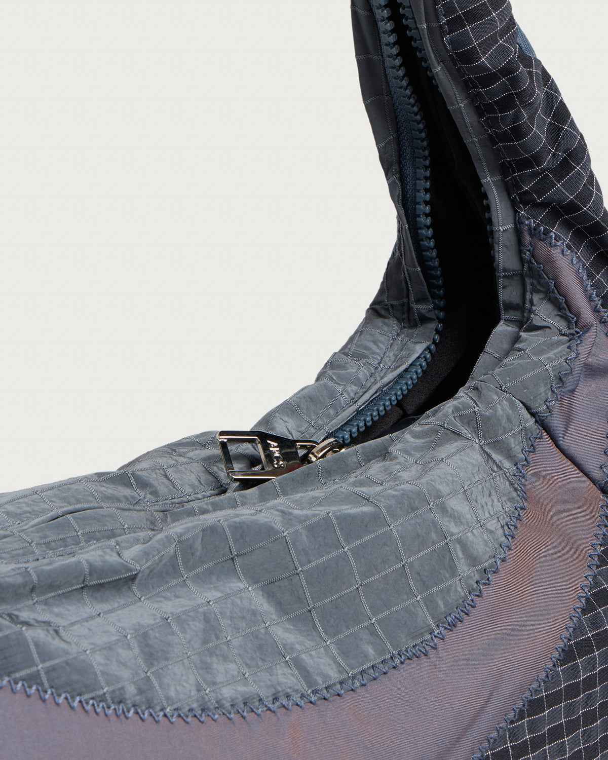 ARCS LITTLE HEY Sling Bag
