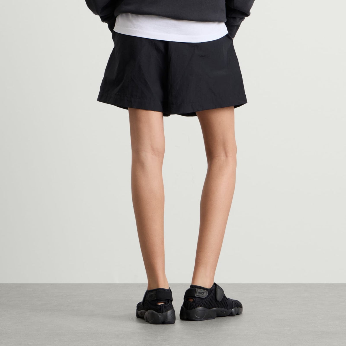 END. Flight Drawstring Short