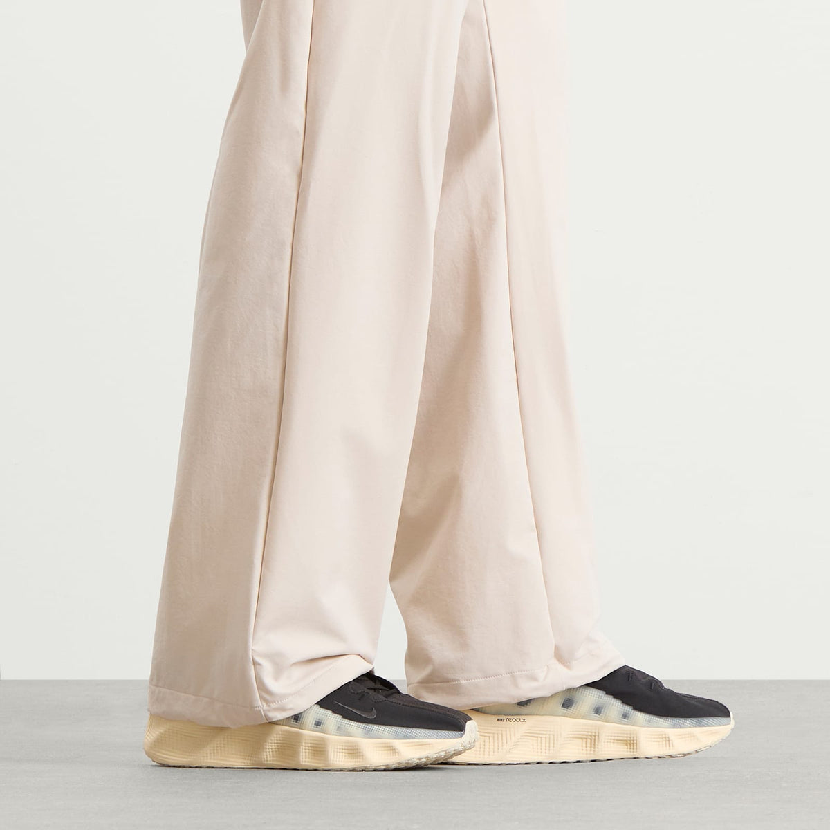 Nike Ava Rover Sneaker