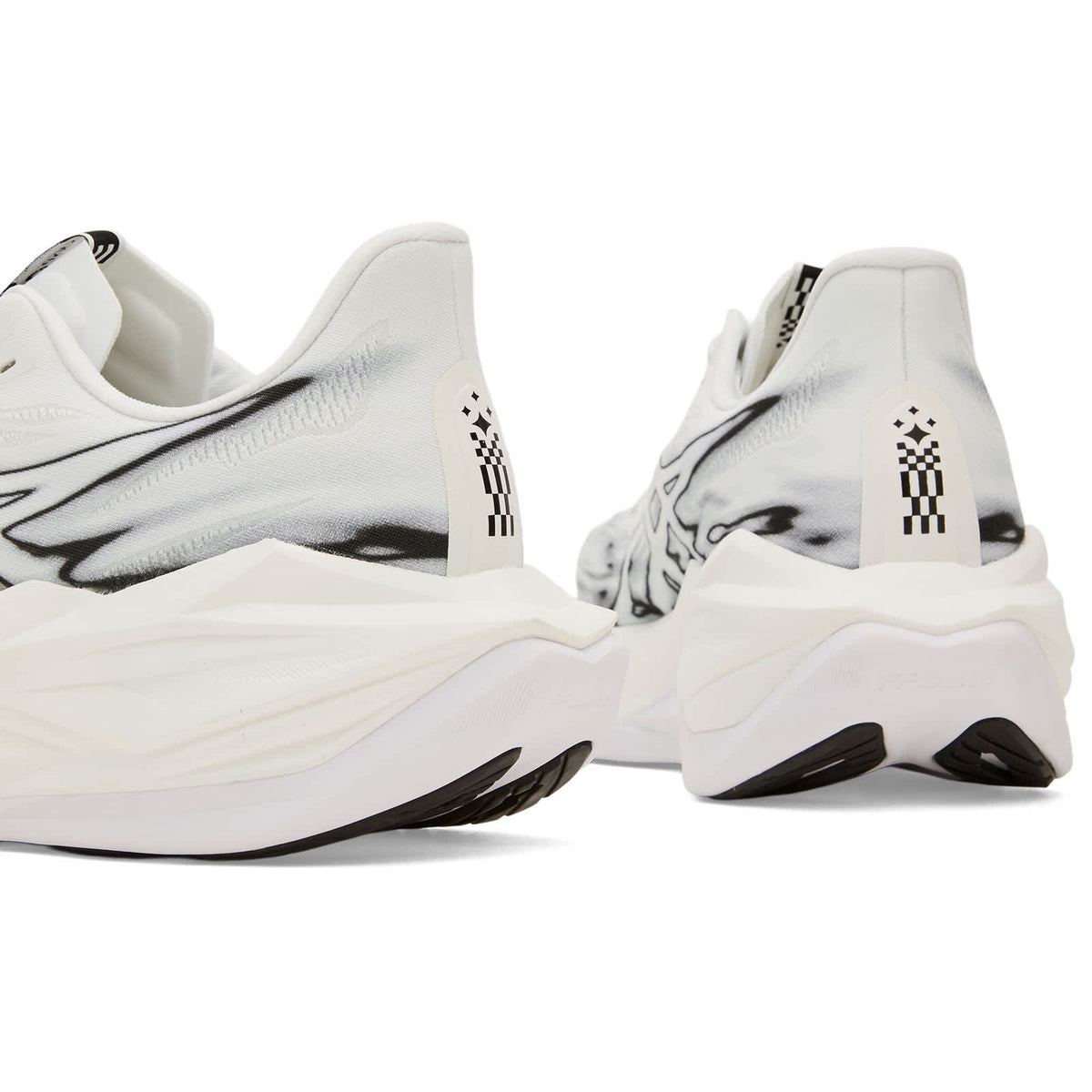 Asics Superblast 3 Sneaker