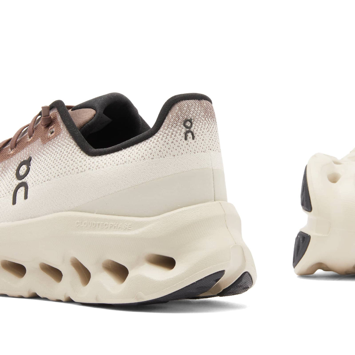 ON Cloudtilt Sneaker