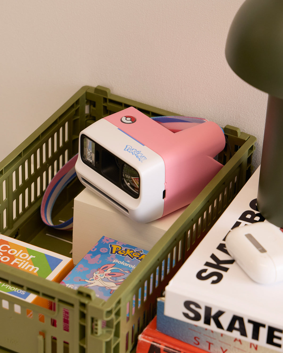 Polaroid Go Generation 3 - Pokemon Sylveon Edition