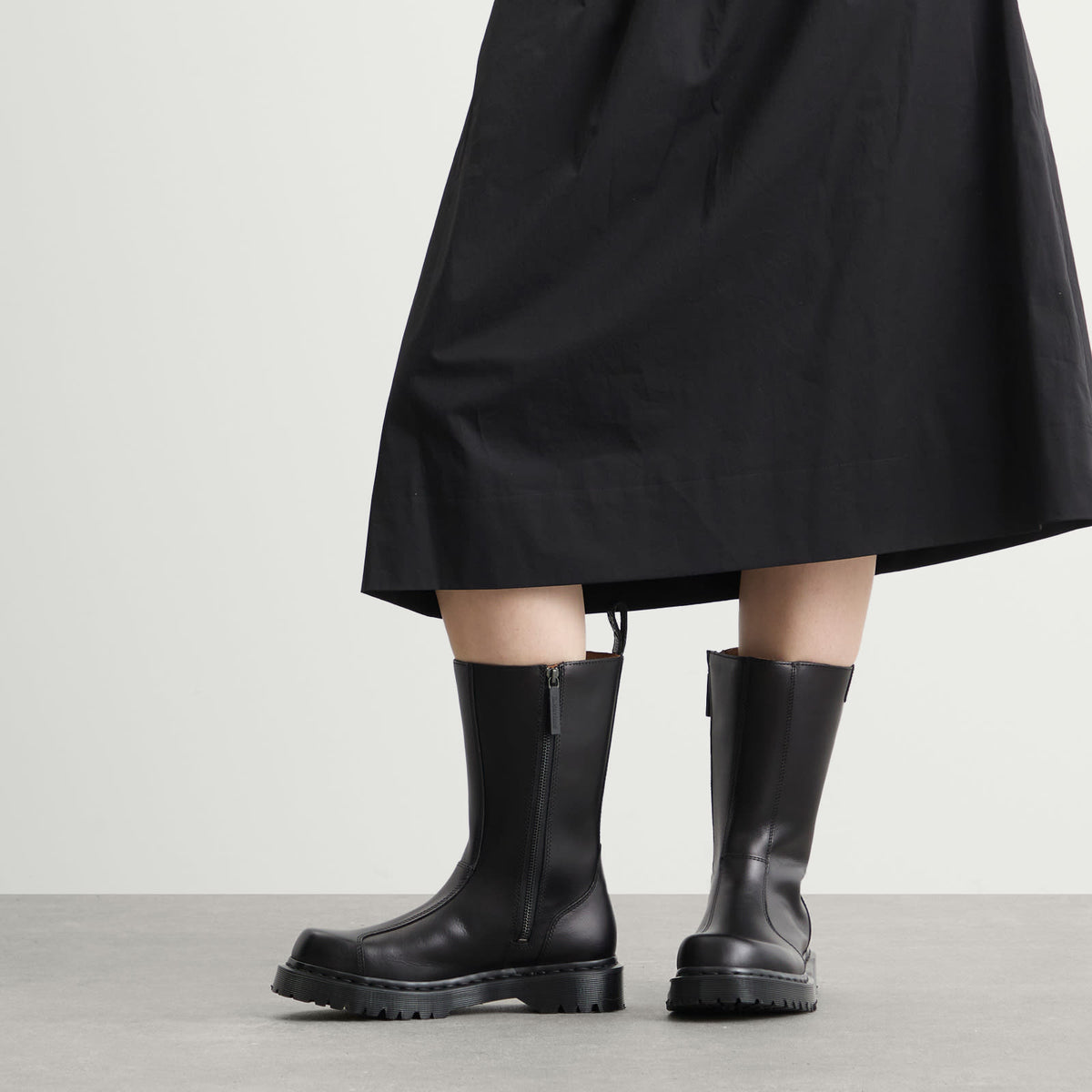 Dr. Martens Rejena Mid Boot
