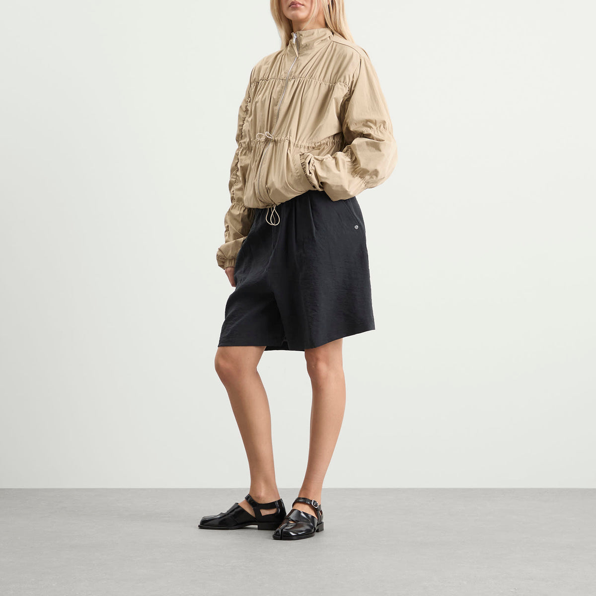 STEL box pleated shorts