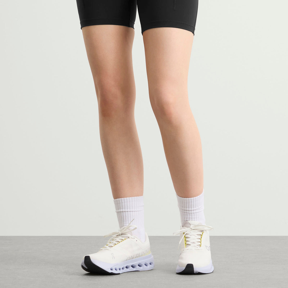 ON Cloudsurfer Next Sneaker