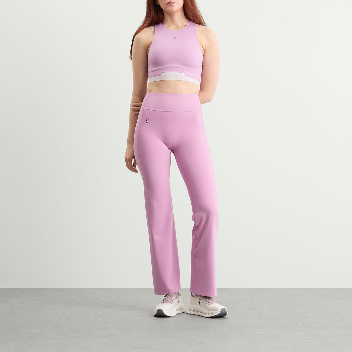 ON Train 2 in 1 Crop Top