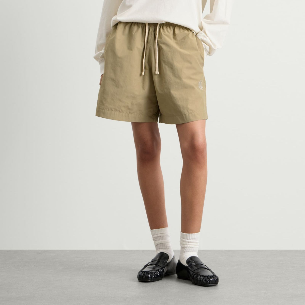 END. Flight Drawstring Short
