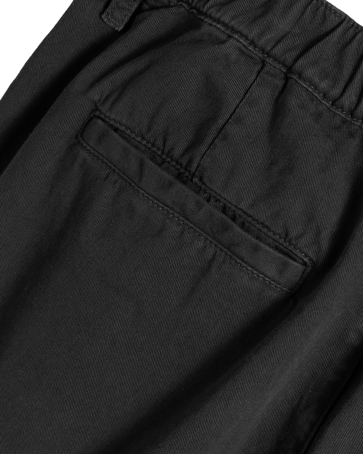 END. Resort Short