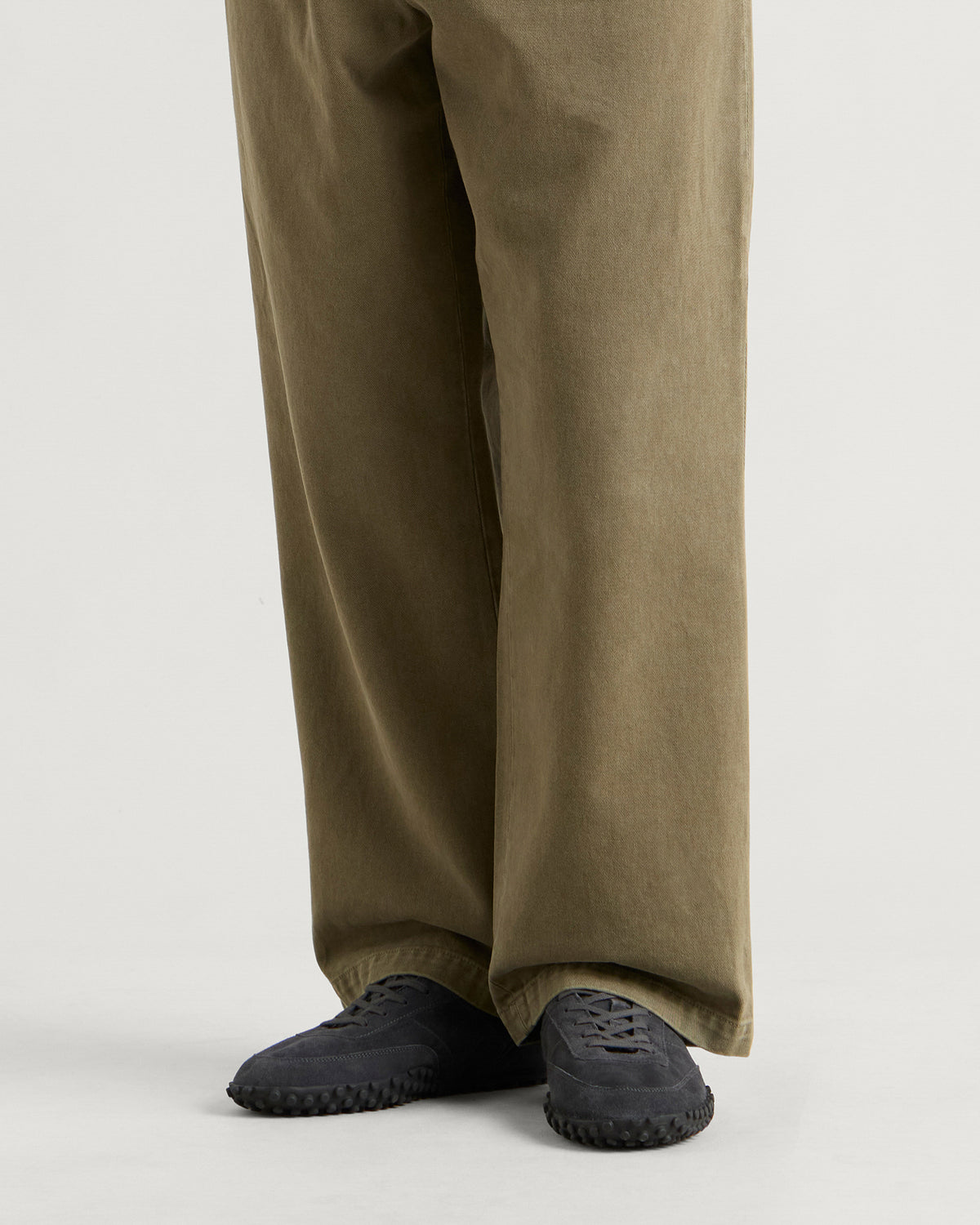 Common Projects Minimal Runner Seventy Suede Sneaker