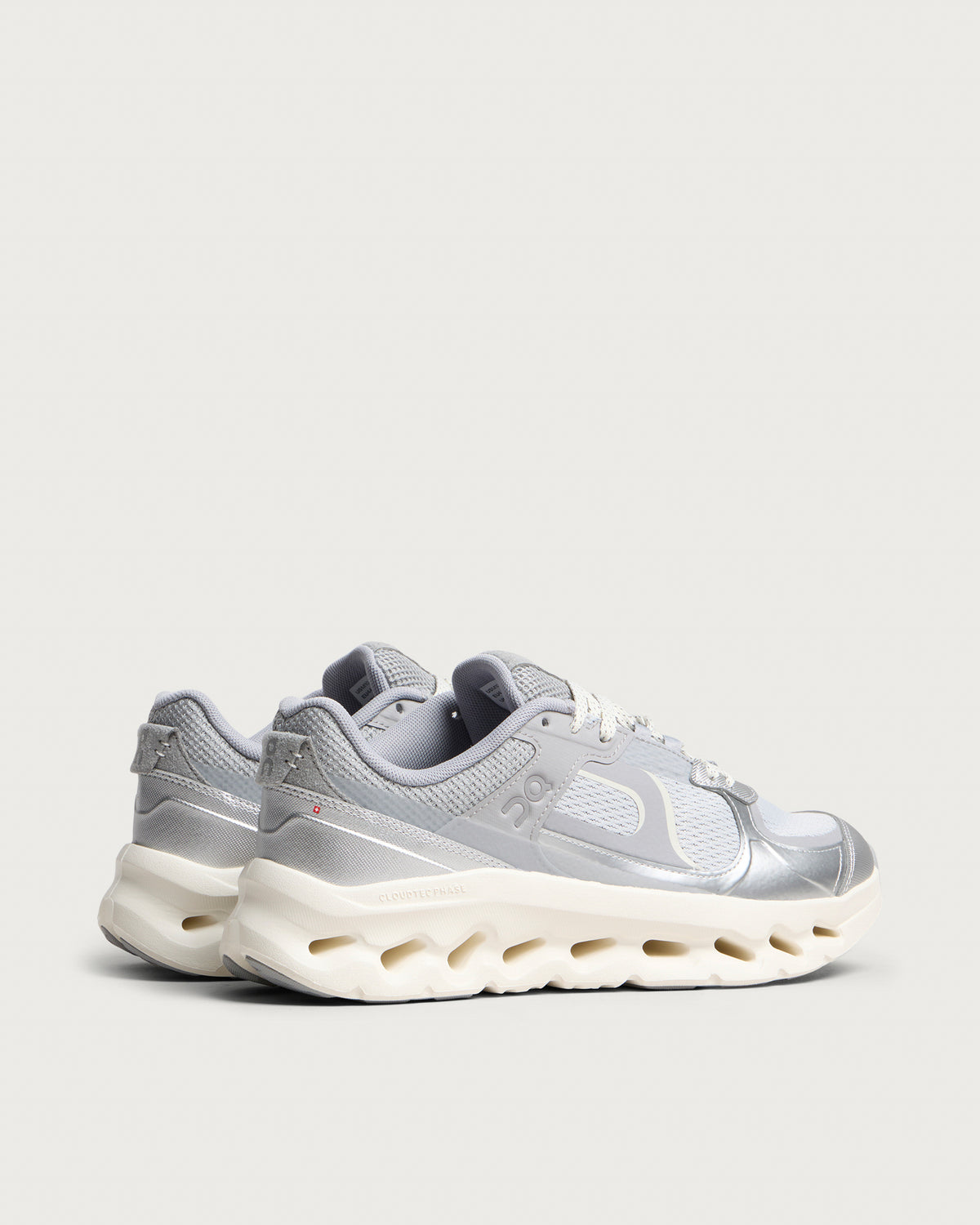 ON Cloudtilt Arc Sneaker