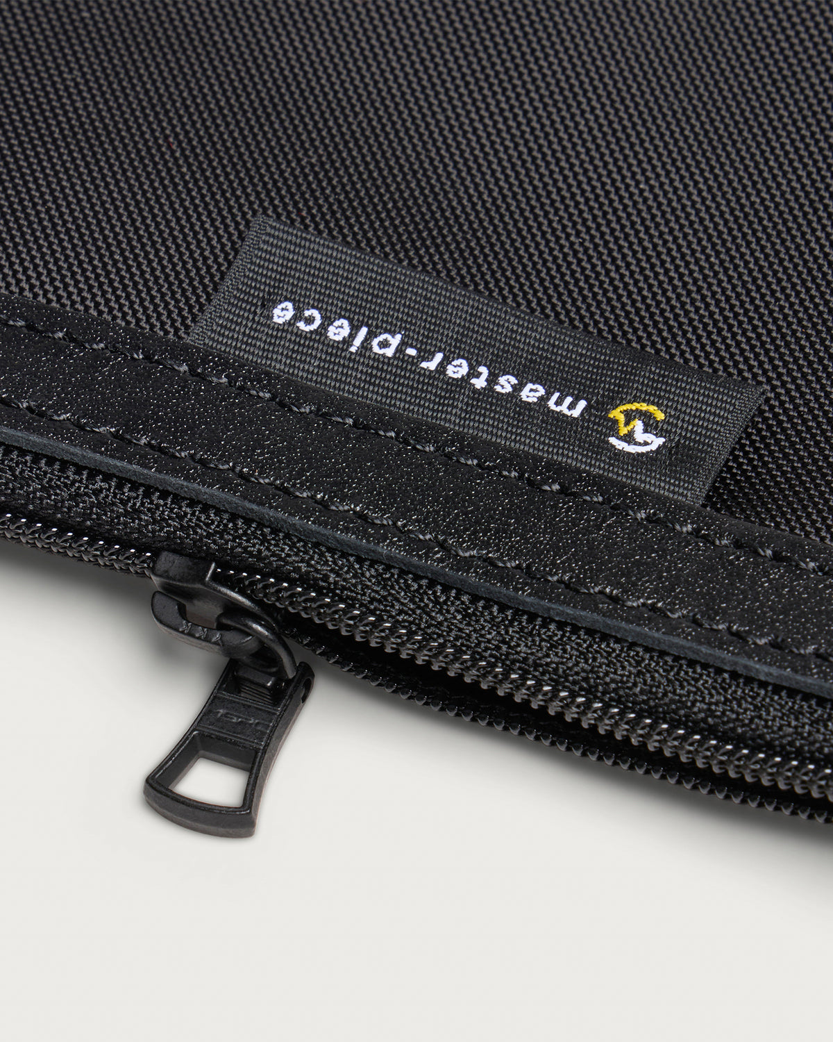 Master-Piece Smart Pouch