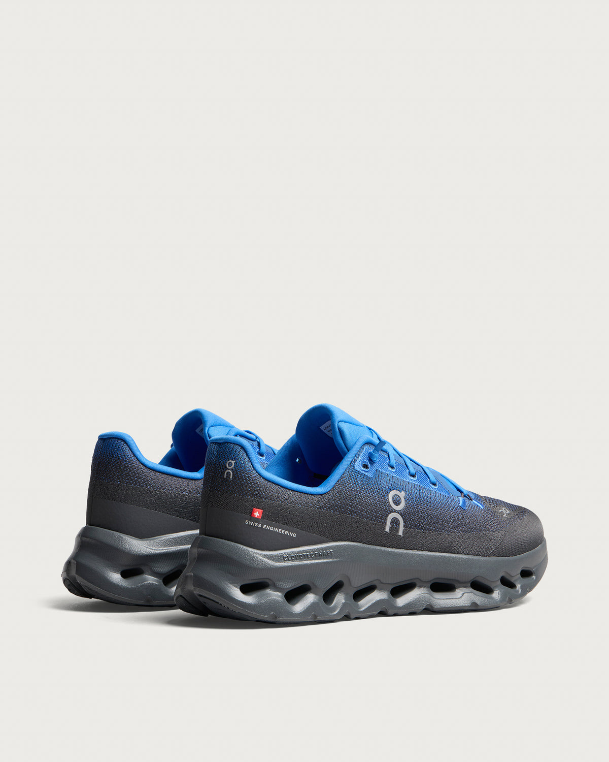 ON Cloudtilt Sneaker