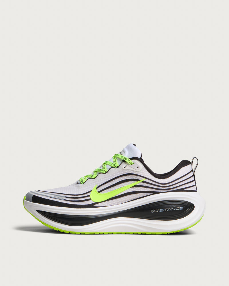 Nike Vomero Plus X Distance Sneaker