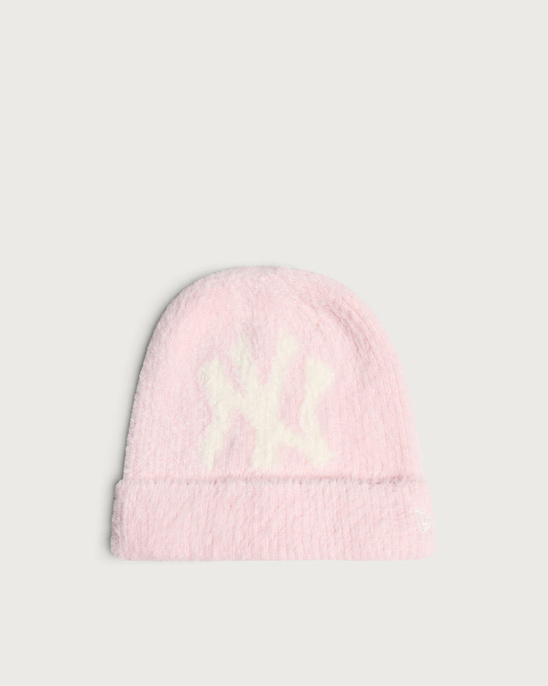 New Era New York Yankees Fluffy Mohair Beanie Hat