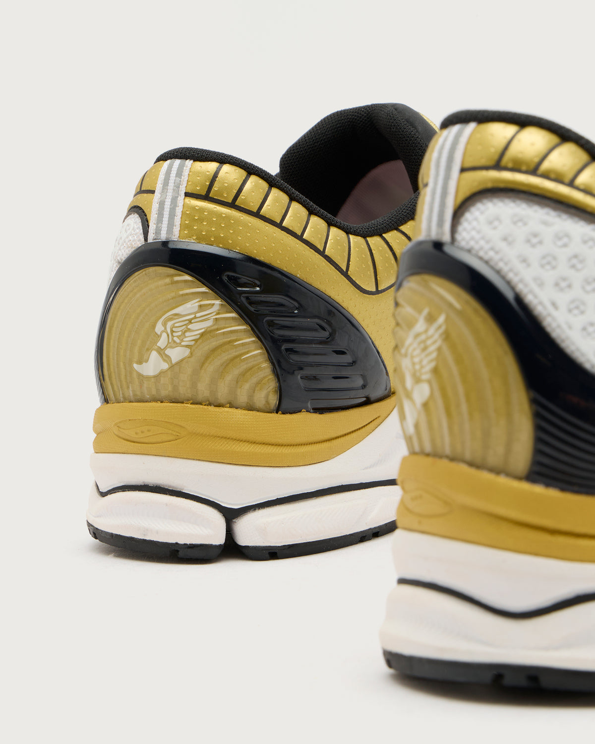 Saucony Progrid Paramount Sneaker