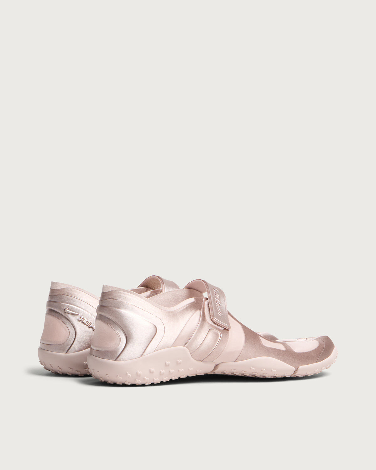 NikeSKIMS Rift Satin