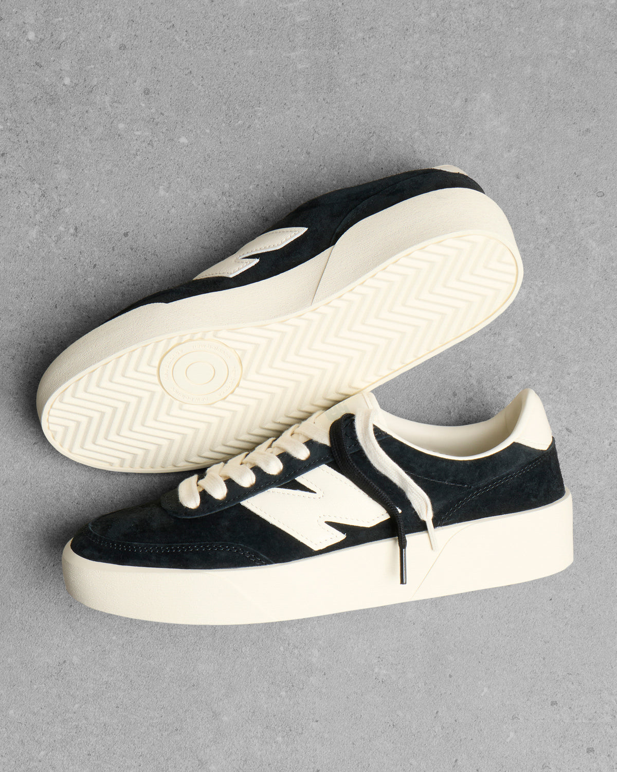New Balance 750 Sneaker