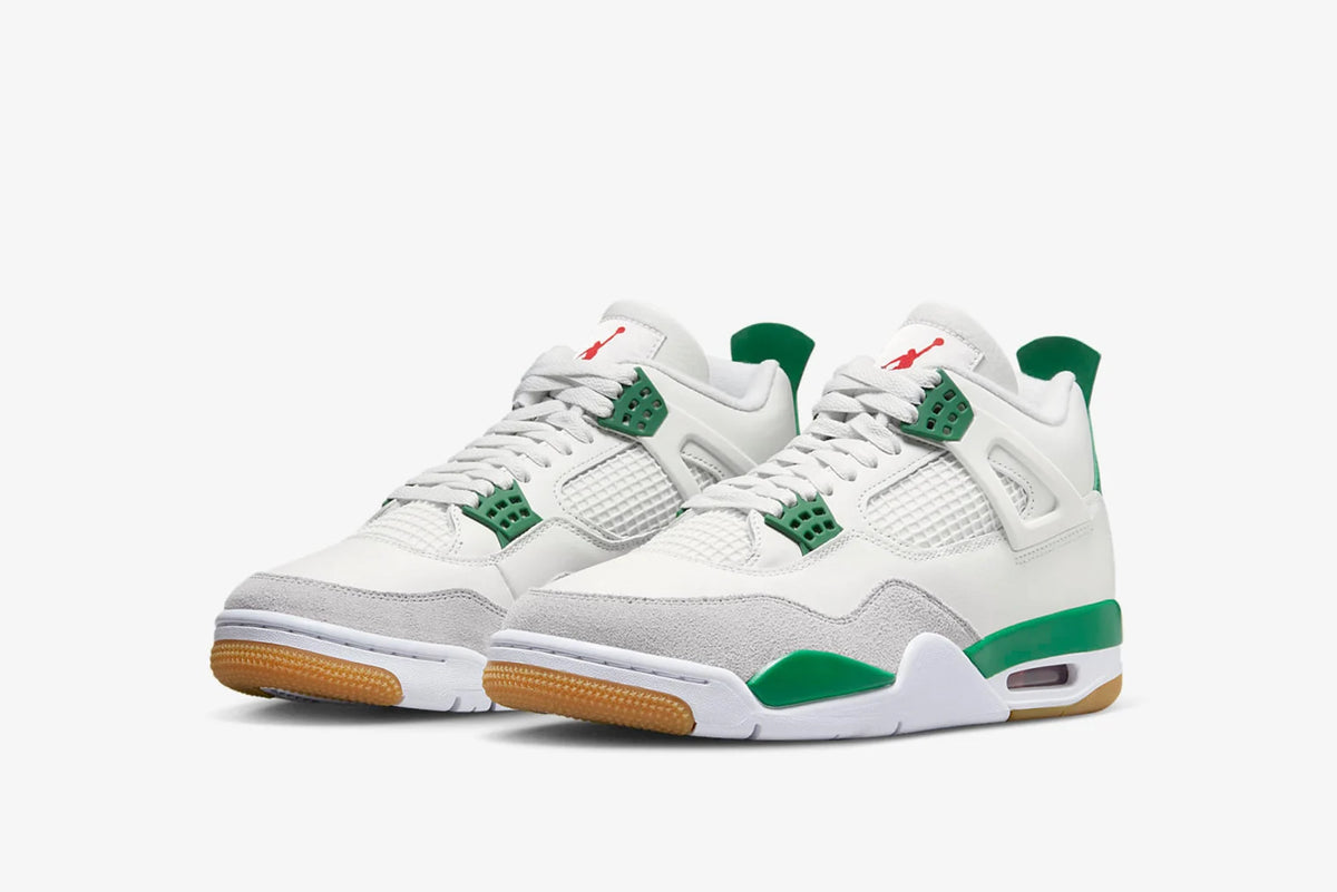 NIKE SB X AIR JORDAN 4 “PINE GREEN” sneakers.