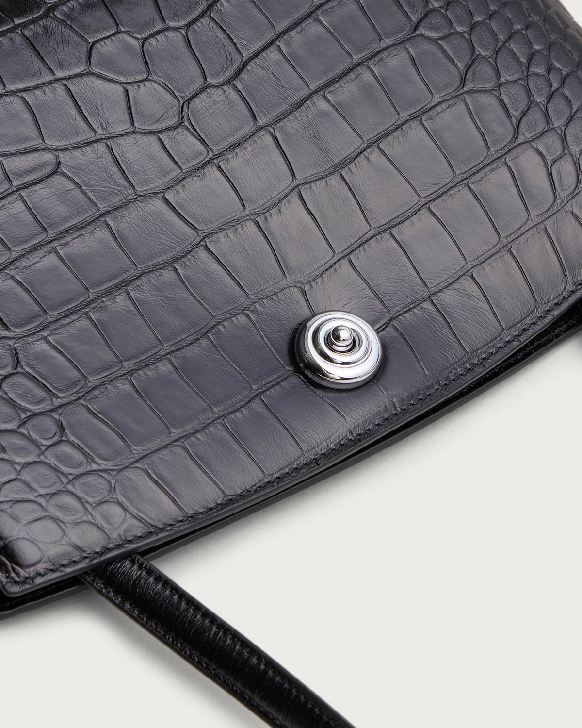 Liffner Pushlock Pouch Croc Embossed Shoulder Bag