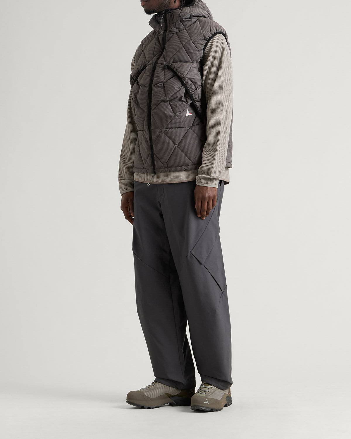 ROA Nuna 800 Fill Power Pinstriped Down Vest