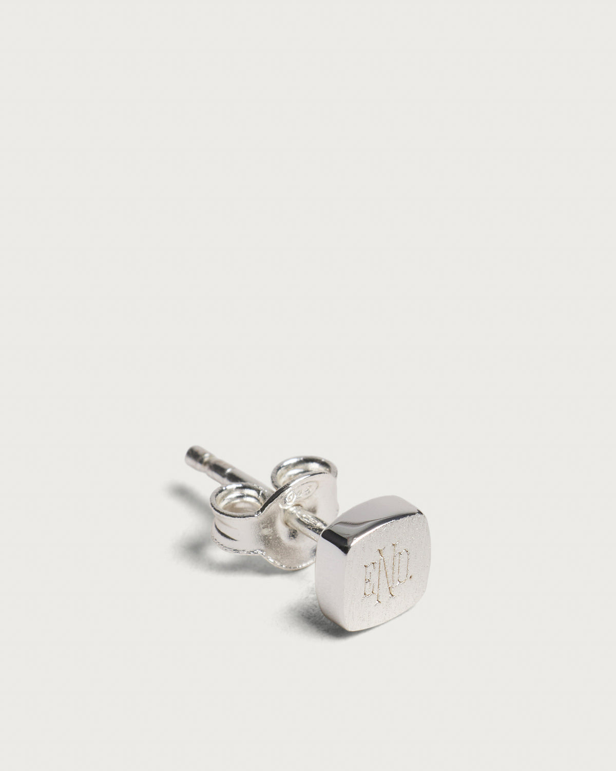 END. Signet Stud