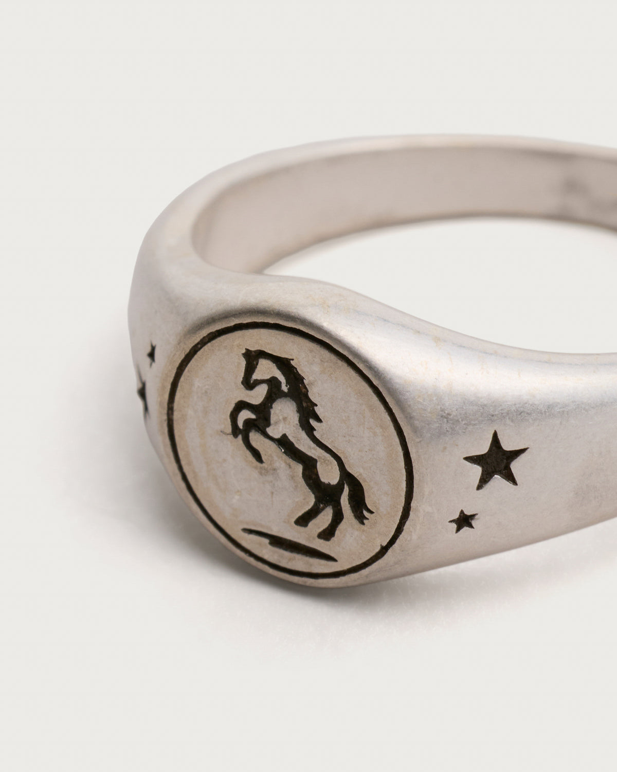 Common Lines Midnight Stallion Ring