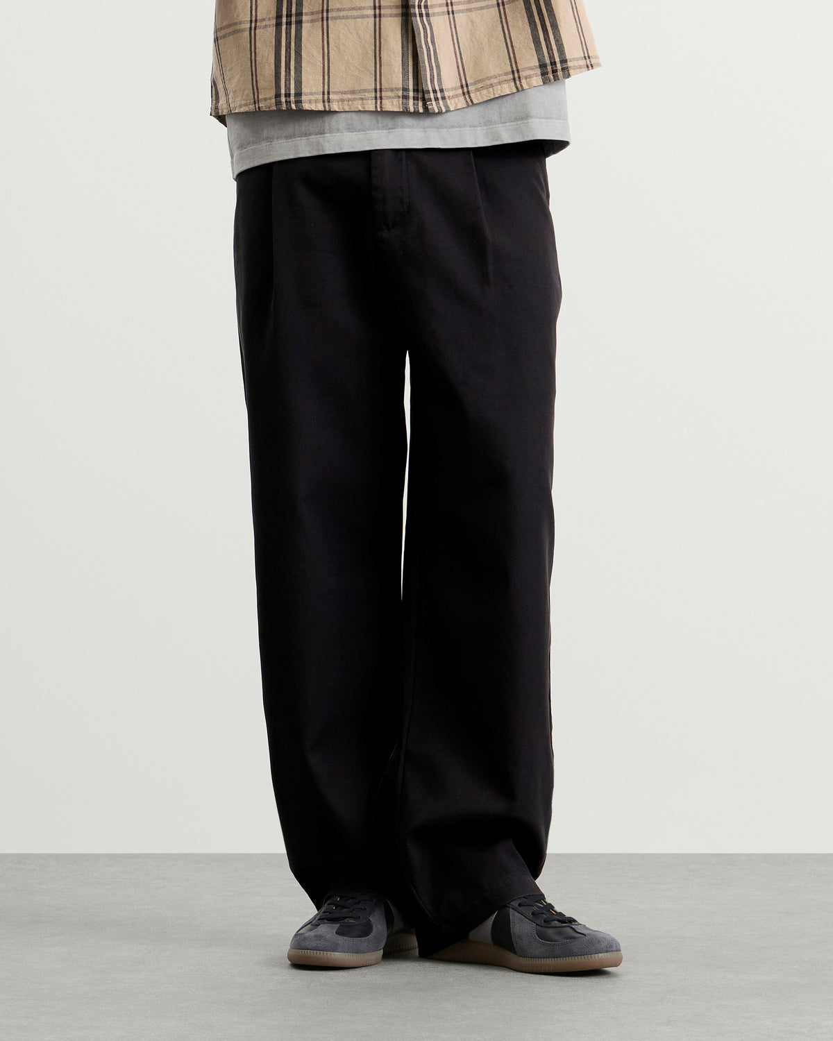 Bound Wide Pleated Trouser