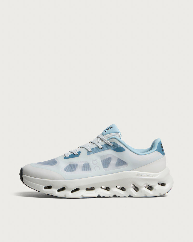 ON Cloudtilt Remix Sneaker