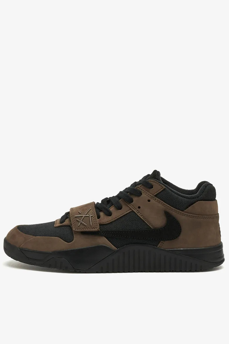 The Jumpman Jack TR “Dark Mocha” sneakers.