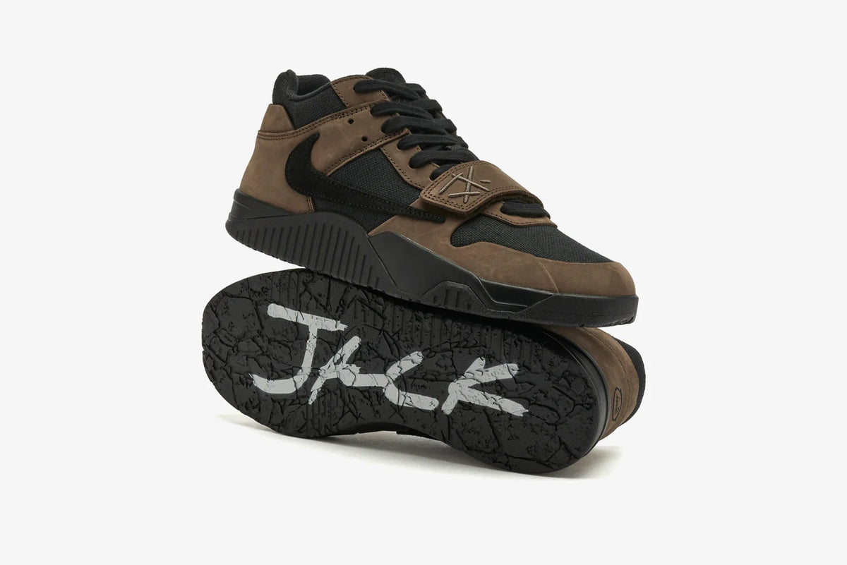 The Jumpman Jack TR “Dark Mocha” sneakers.
