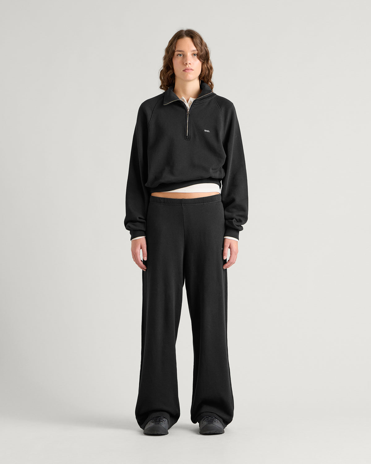 END. Classic Quarter Zip