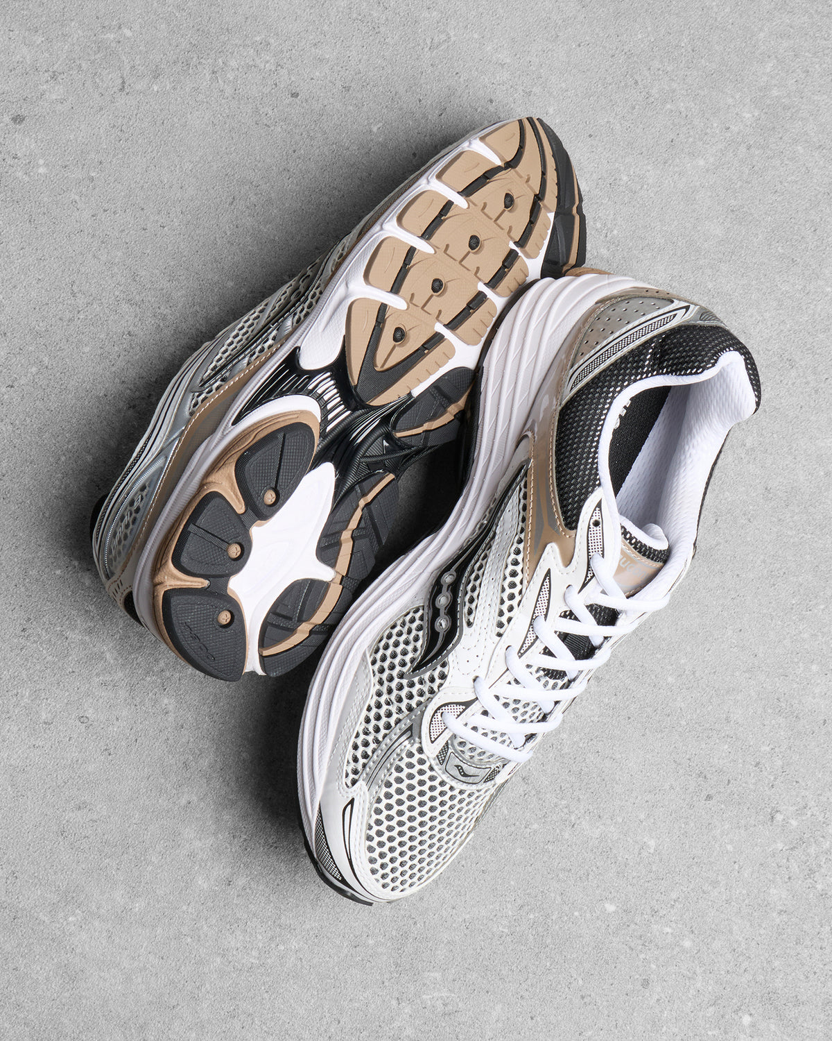 Saucony Progrid Omni 9 OG Sneaker