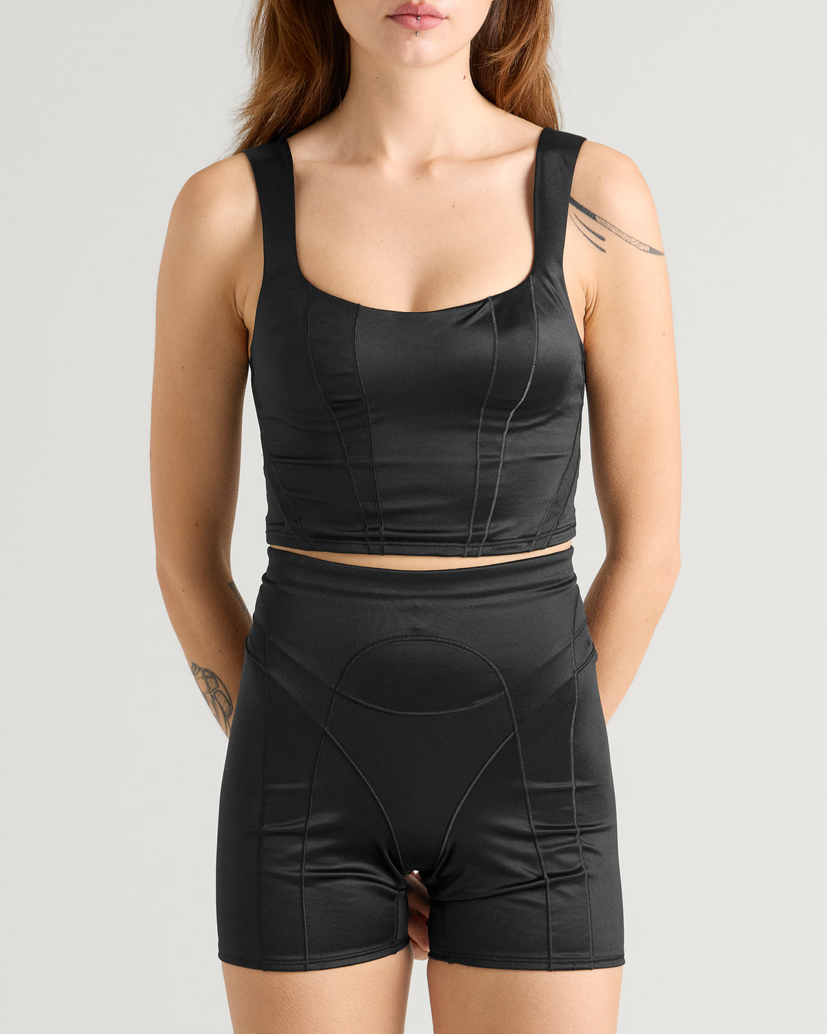 NikeSKIMS Shine Texture 5" Shorts