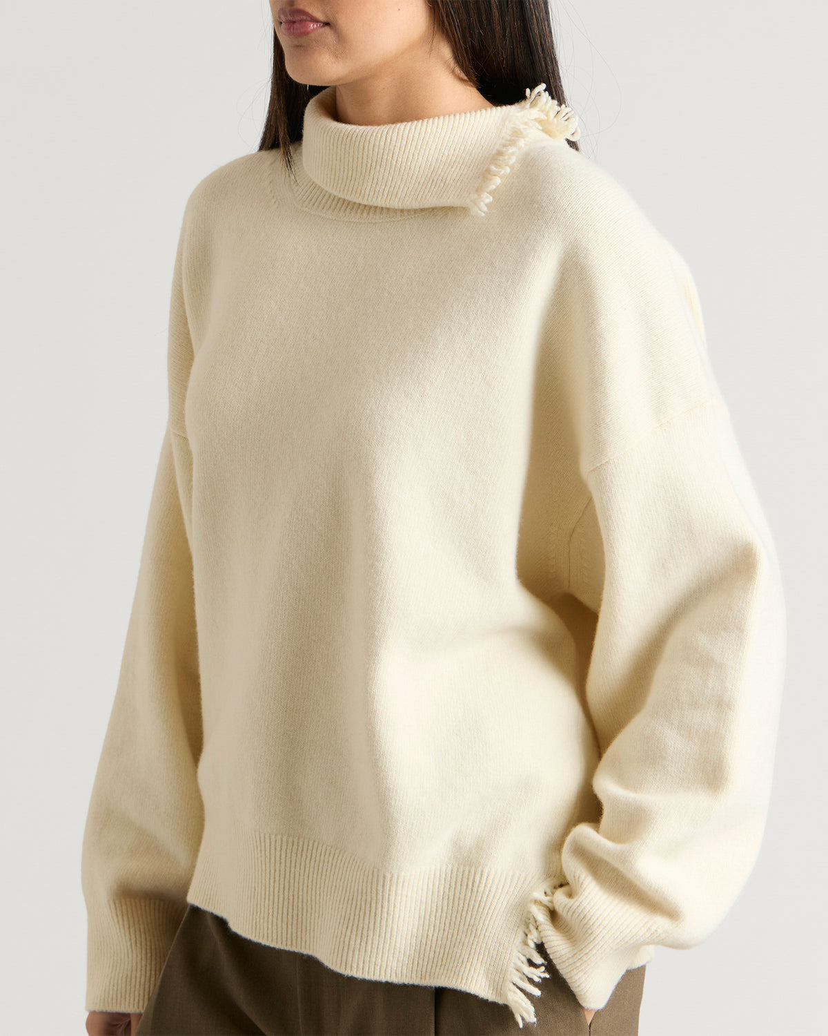 Róhe Raw Detail Turtleneck